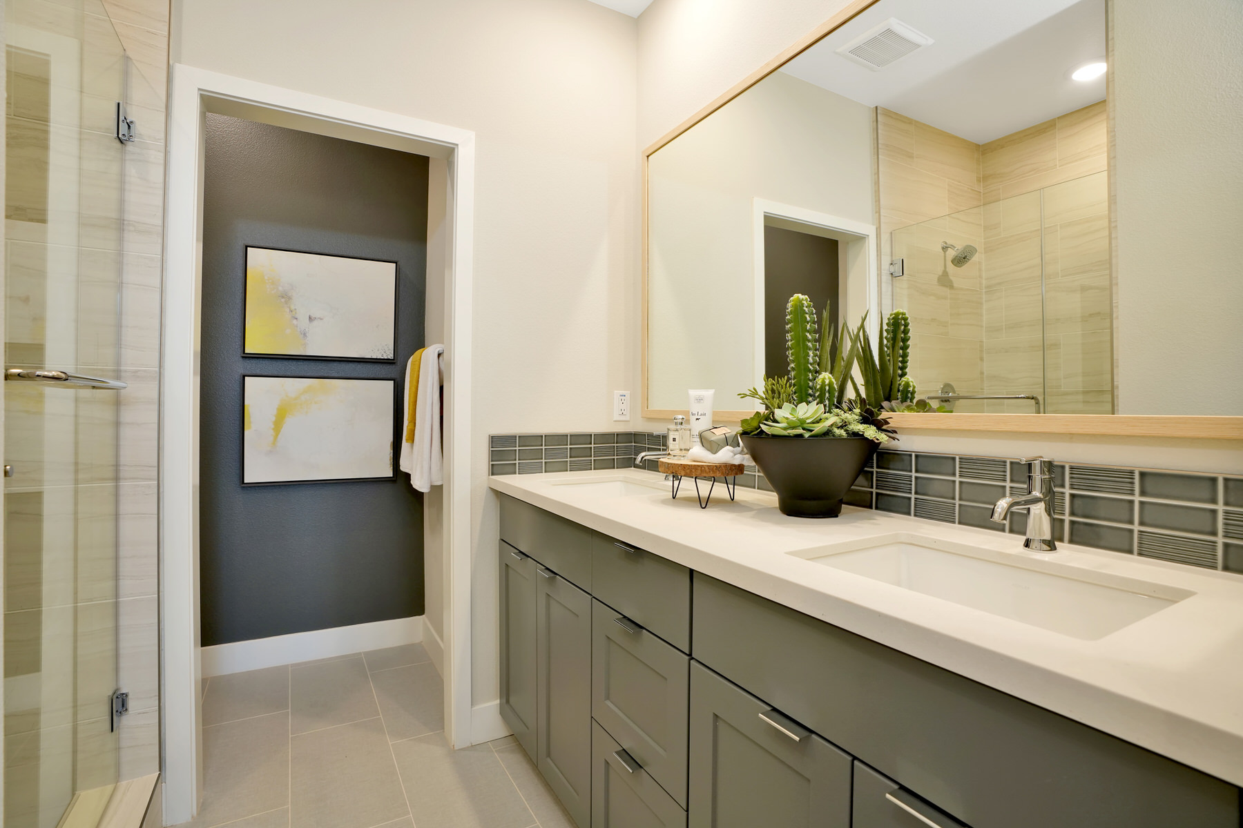 Primary Bath in Plan 3A at Townes at Magnolia by Melia Homes in Anaheim, CA